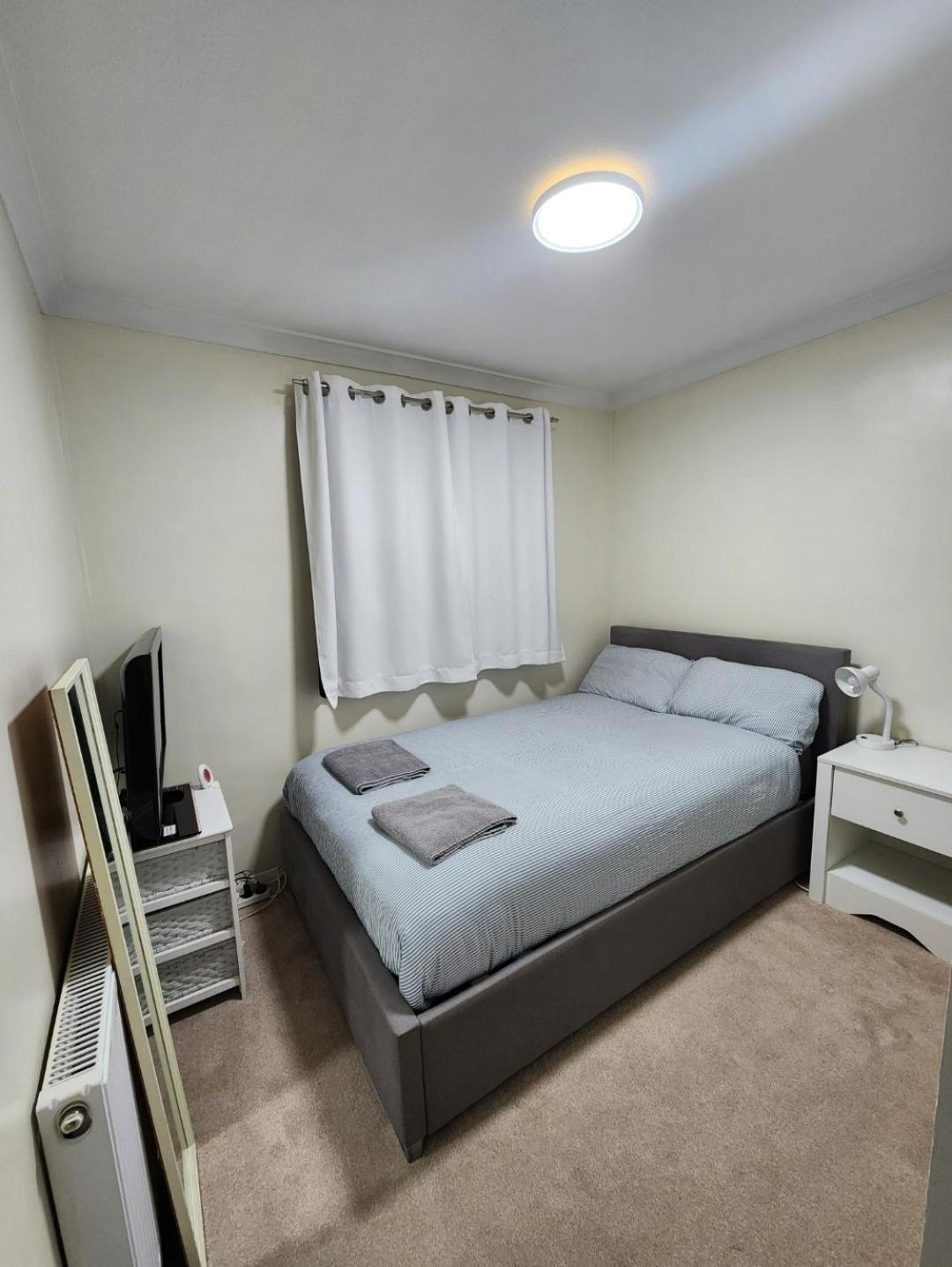 Double Room In Crawley,Gatwick,West Sussex Ifield Luaran gambar